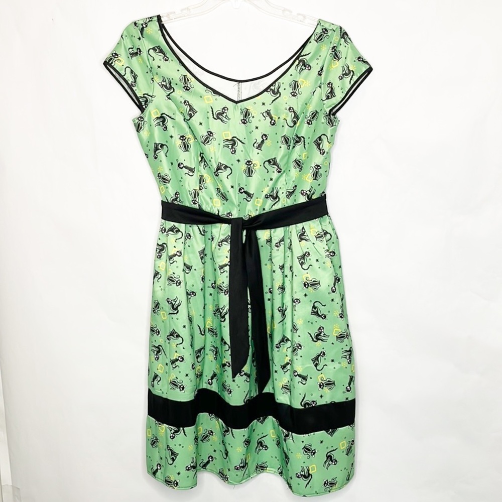 Black Cat Green Costume Dress (XL)